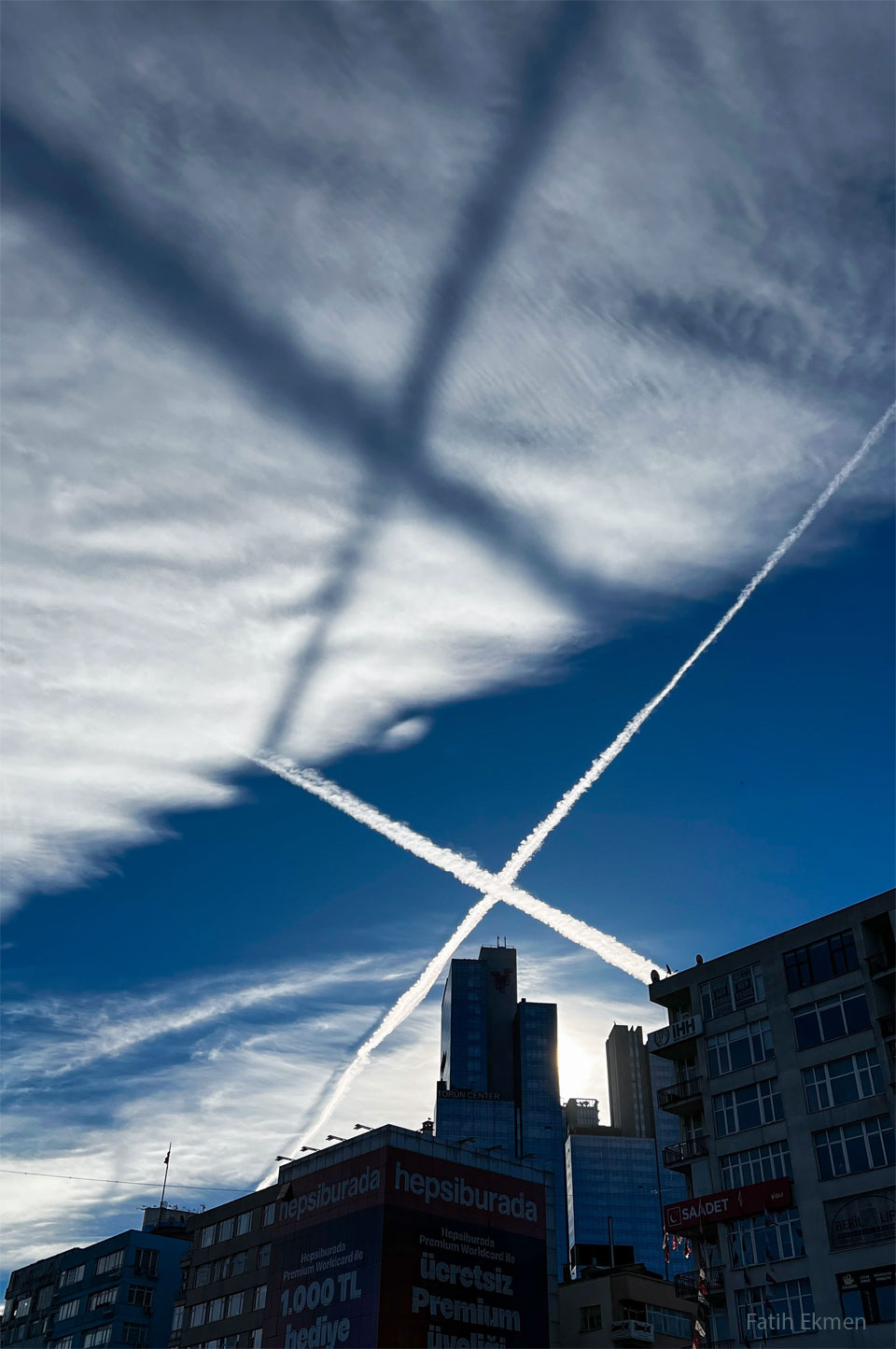 ContrailX_Ekmen_960.jpg
