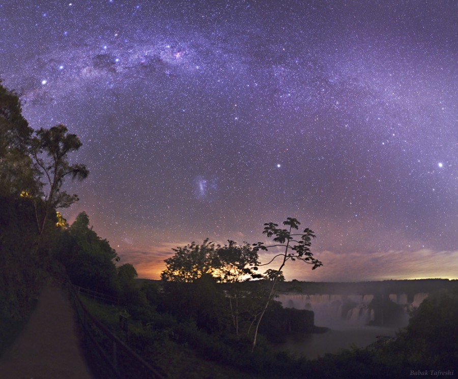 IguacuNight-tafreshi_900.jpg