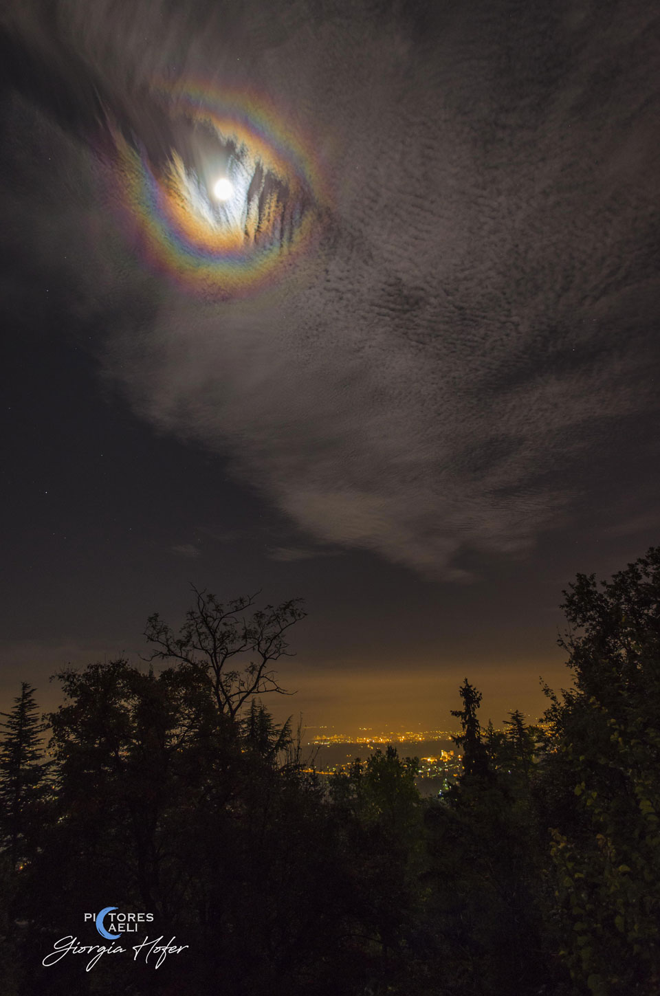 LunarCorona_Hofer_960.jpg