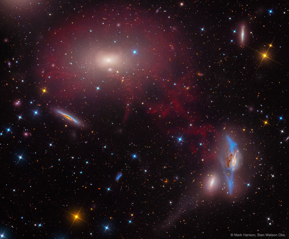 M86Eyes_Hanson_960.jpg