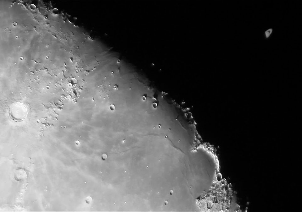 MoonSaturn_dinallo_960.jpg