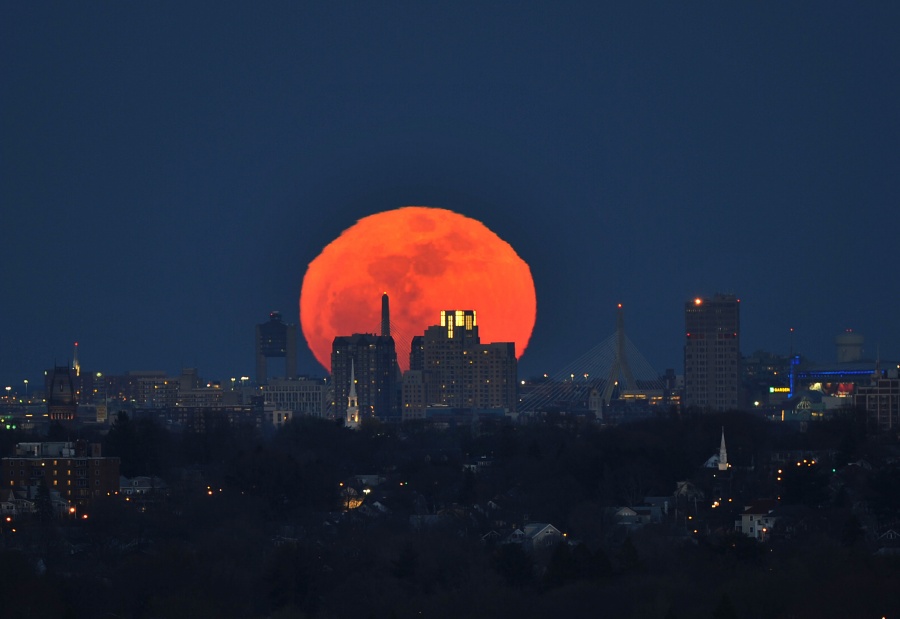 Moonrise2DdiC900.jpg
