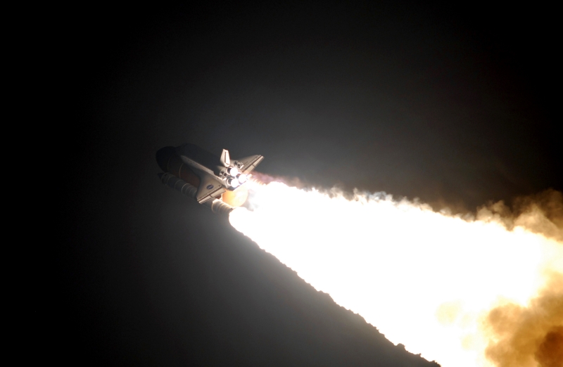 STS123Endeavour_08pd0714_d800.jpg