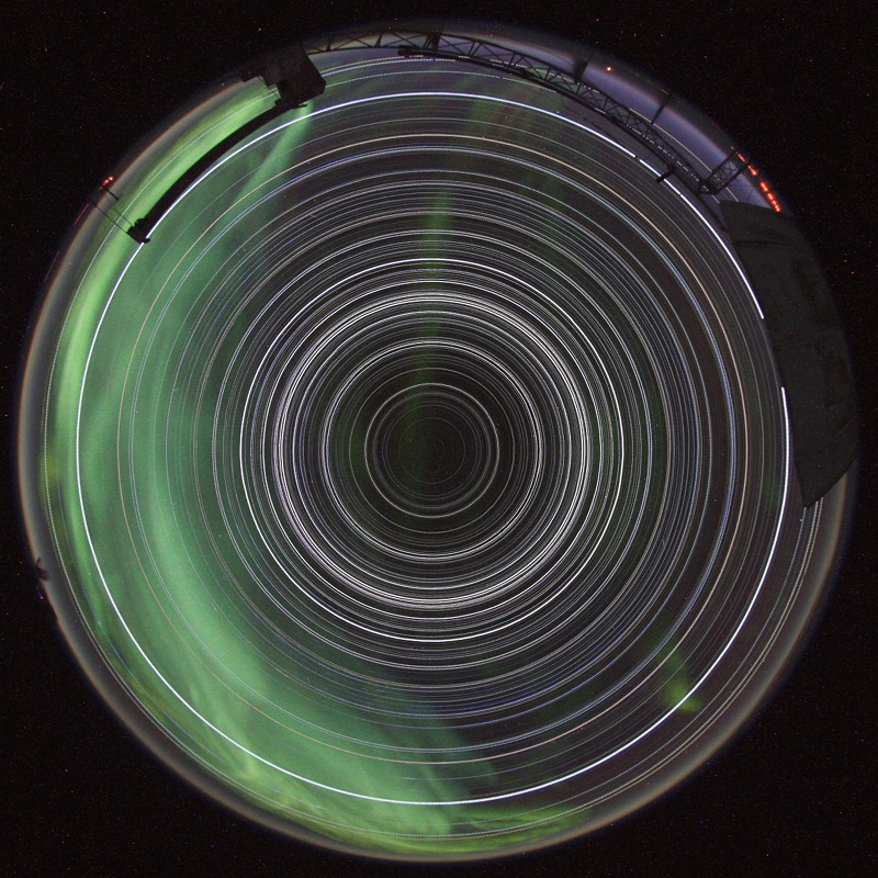 Startrails24Schwartz800.jpg