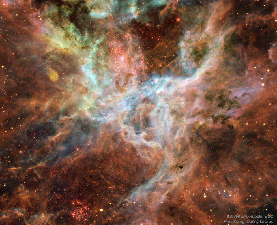 Tarantula_HubbleLacrue_960.jpg