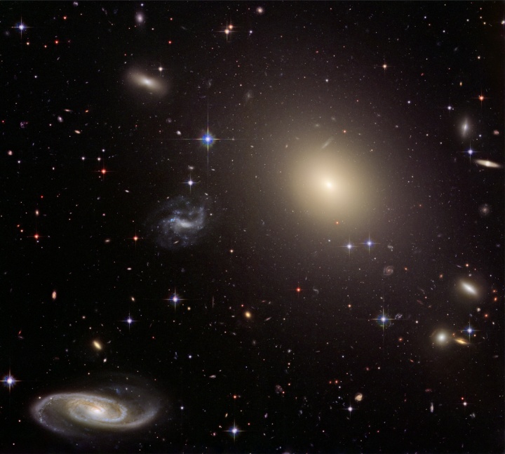 abellclust_hst_lr720.jpg