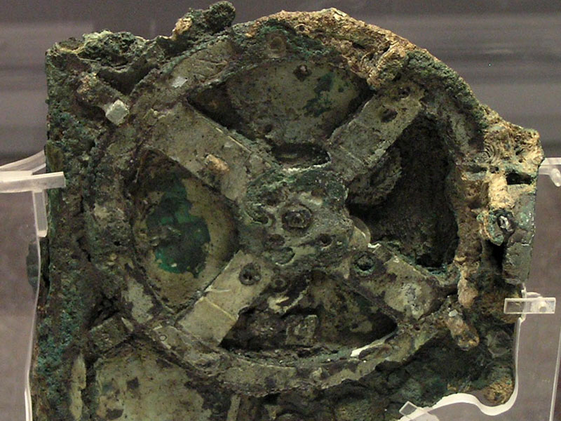 antikythera_wikipedia.jpg