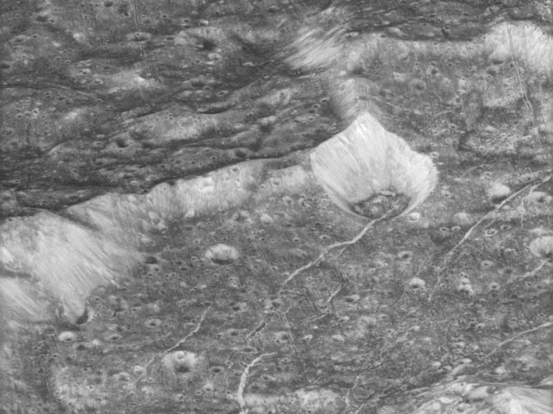 dione4500_cassini.jpg