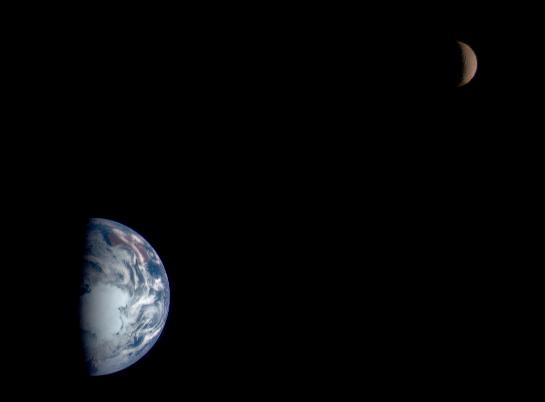 earthmoon_near.jpg