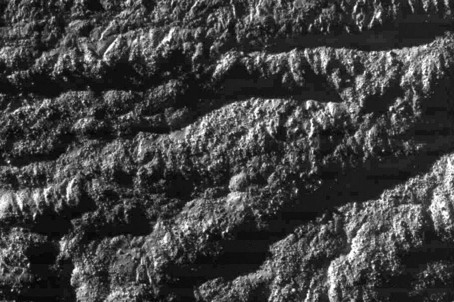 enceladusupclose_cassini.jpg