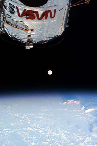 fullmoon_s103.jpg
