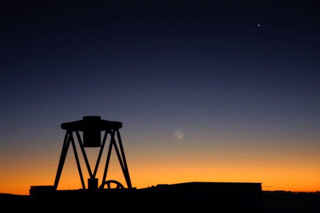 haleakalaMoon_ratkowski_f80.jpg