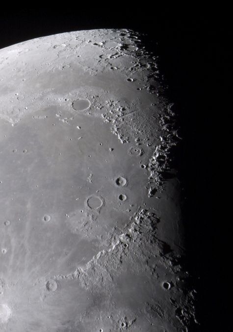 moon3rd_armstrong.jpg