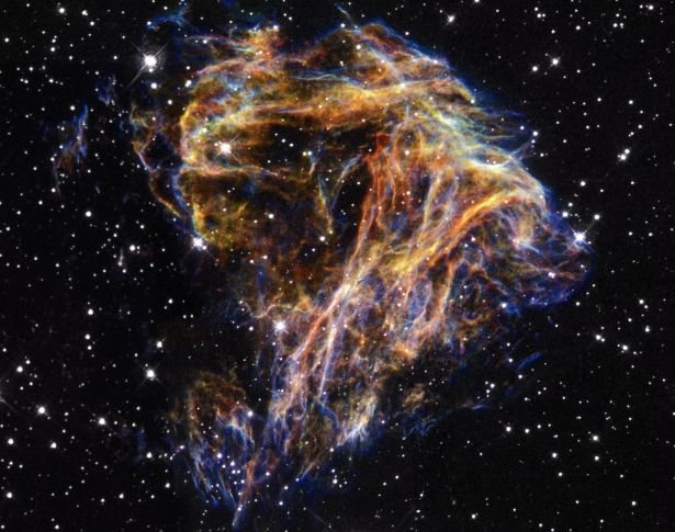 n49_hst_c2.jpg