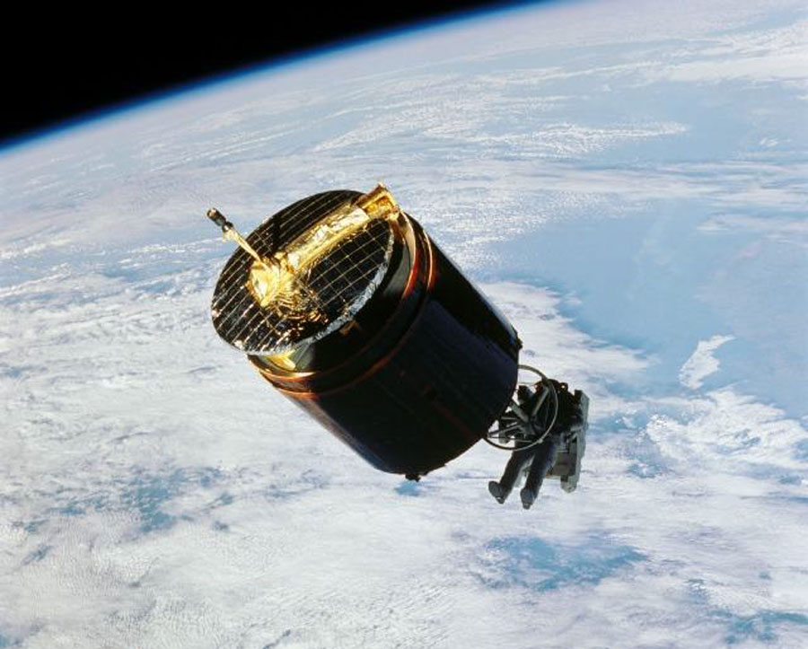 westarcapture_sts51a.jpg