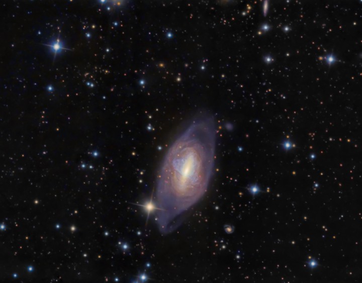 NGC2685_crawford720.jpg