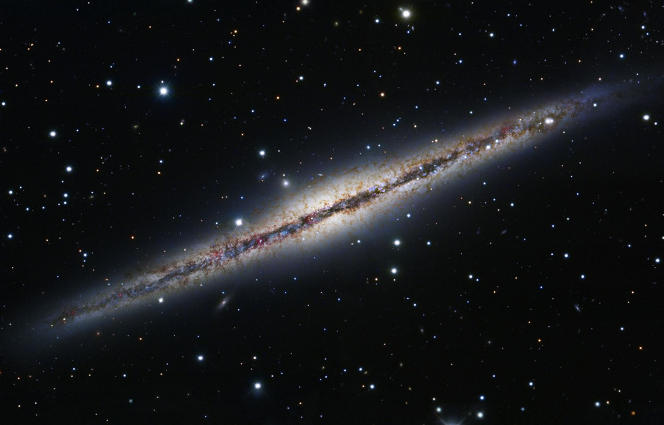 NGC891-Subaru-HST937.jpg