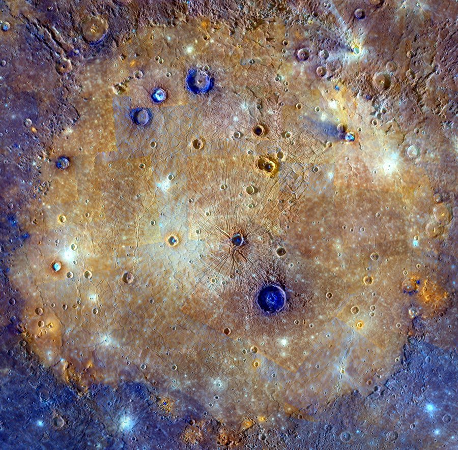 PIA19216MessengerCaloris900.jpg
