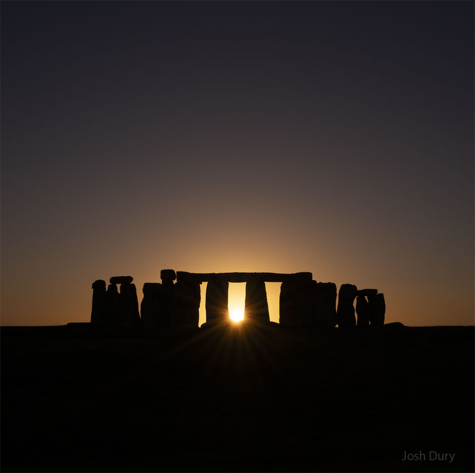 StonehengeSolstice_Dury_960.jpg