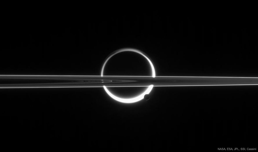 TitanBusy_Cassini_1080.jpg