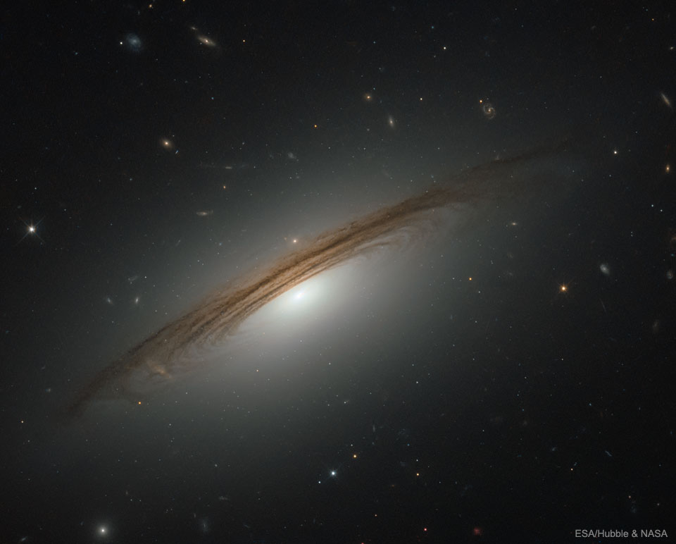 UGC12591_Hubble_960.jpg