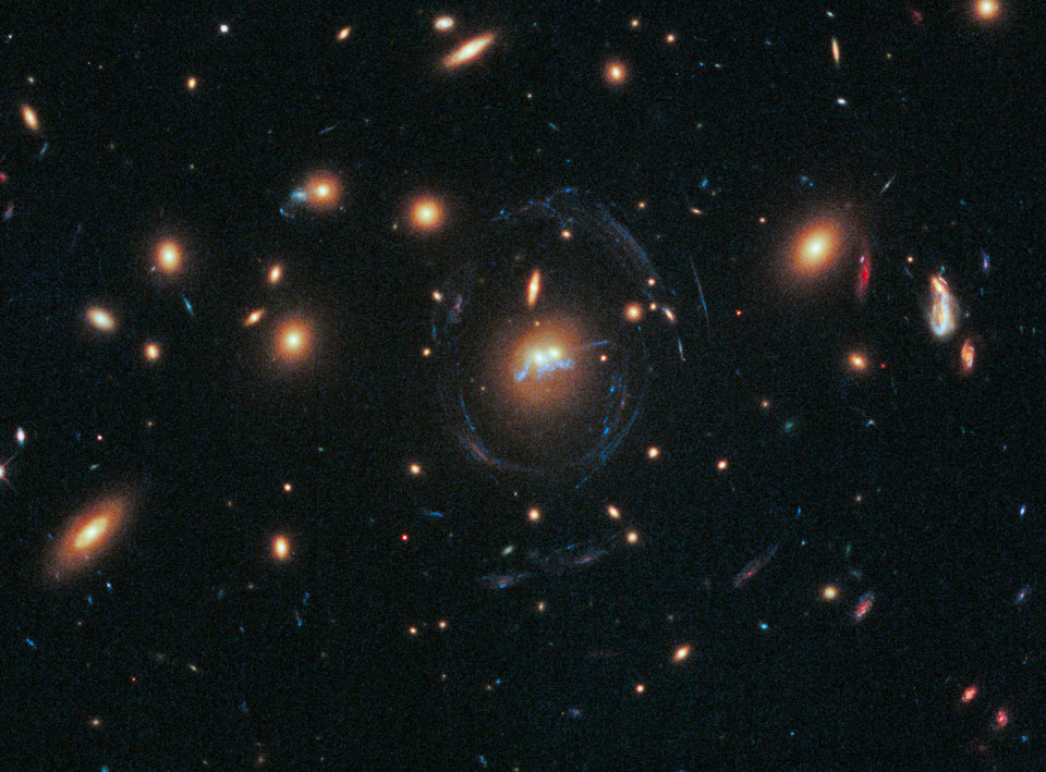 clusterlens_hubble_960.jpg