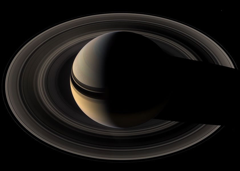 crescentsaturn_cassini.jpg