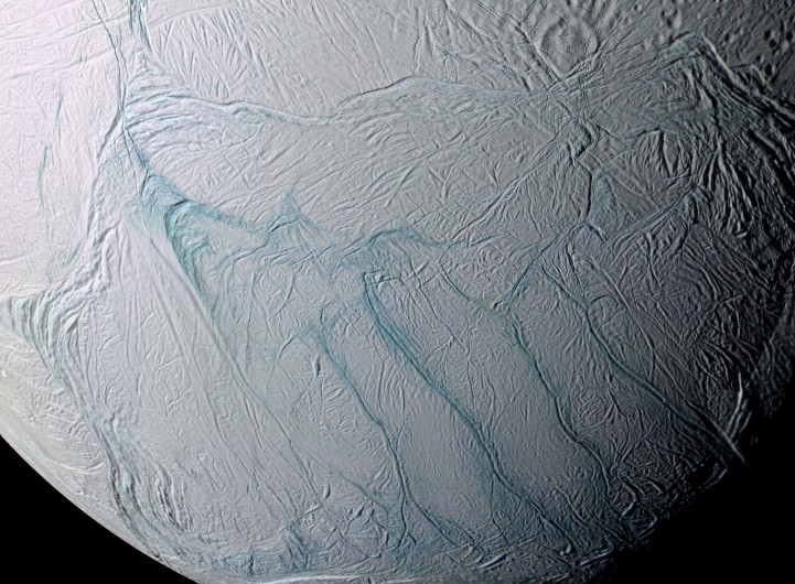 enceladus_cassini_PIA07800c16.jpg