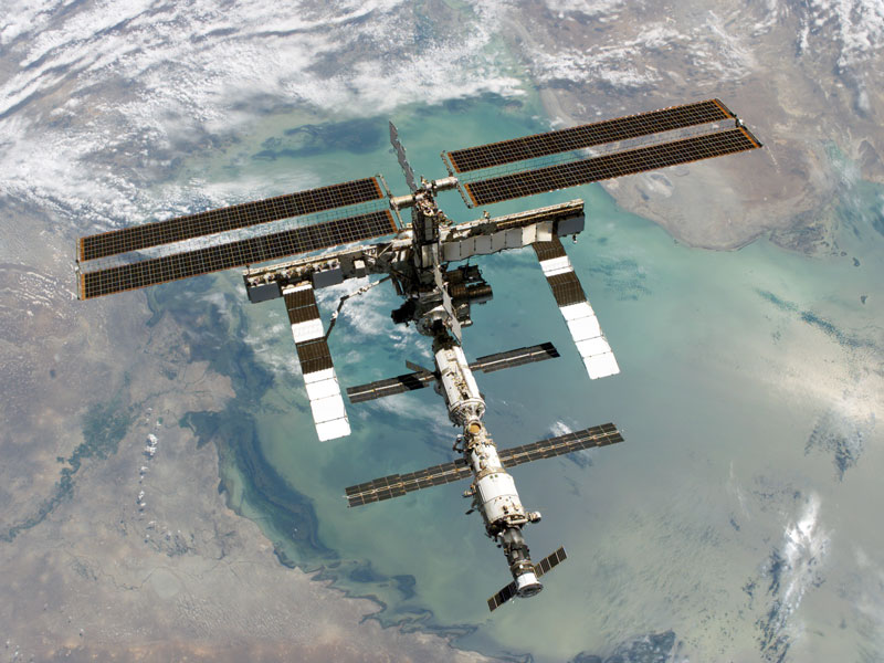 iss2_sts114.jpg