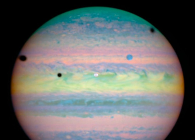 jupiterTriple_hst_c1.jpg