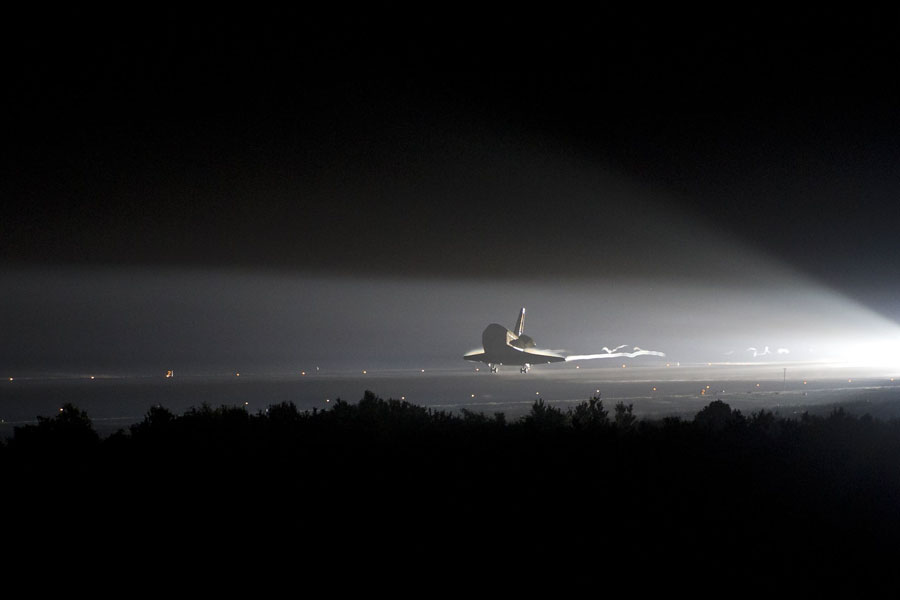 landing_endeavour_900.jpg