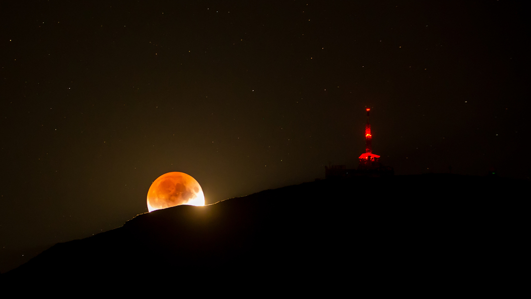 moon_eclipse_span1066.jpg