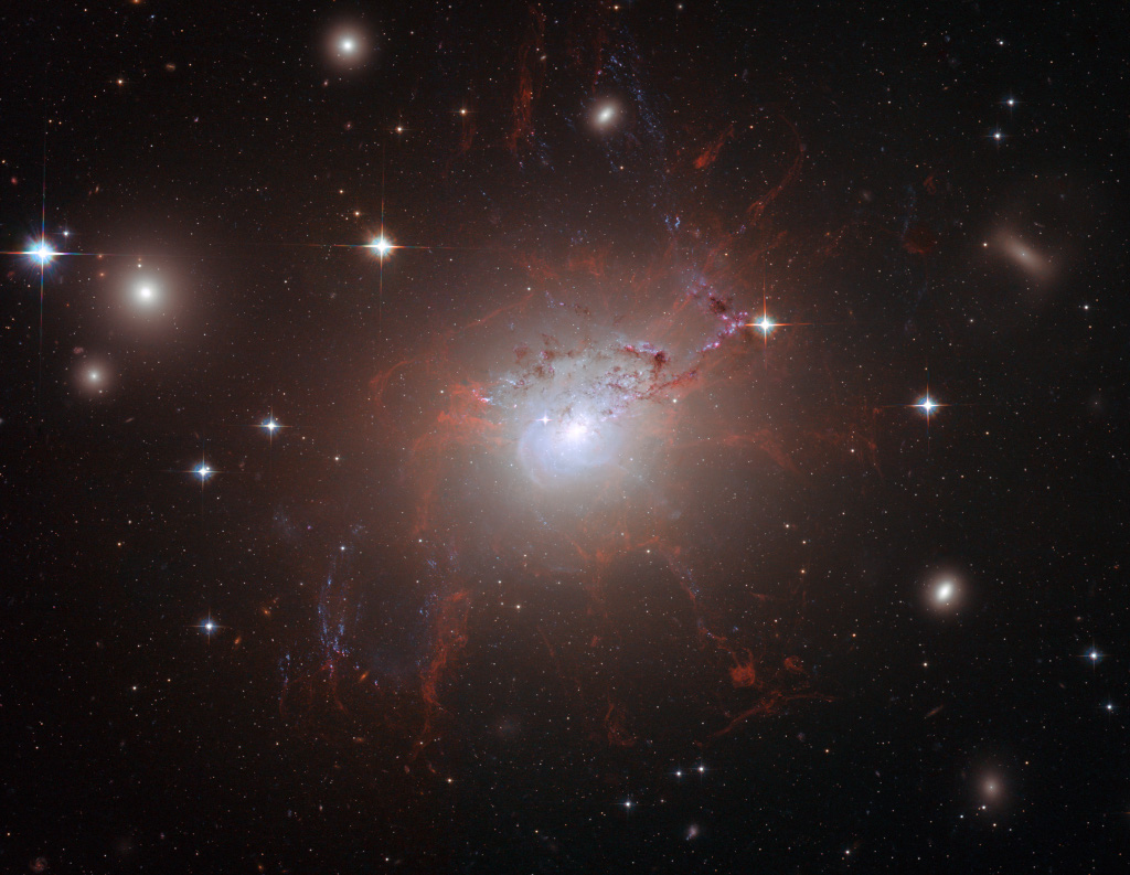 ngc1275_heic0817a_1024.jpg