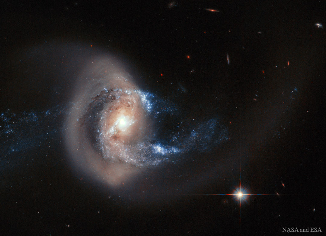 ngc7714_hubble_1080.jpg