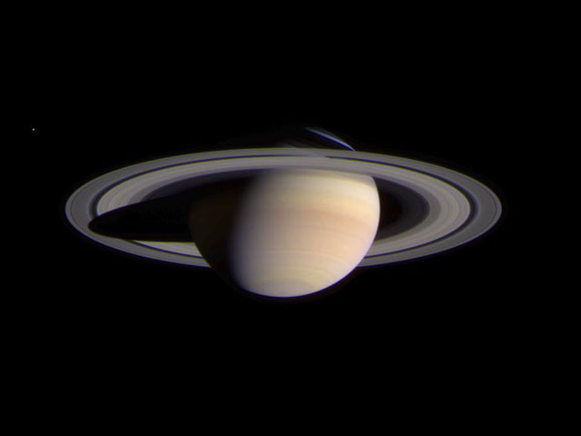 saturn0402_cassini.jpg