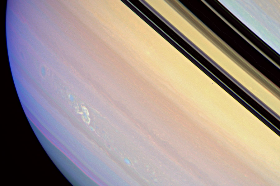saturnstorm_cassini.jpg